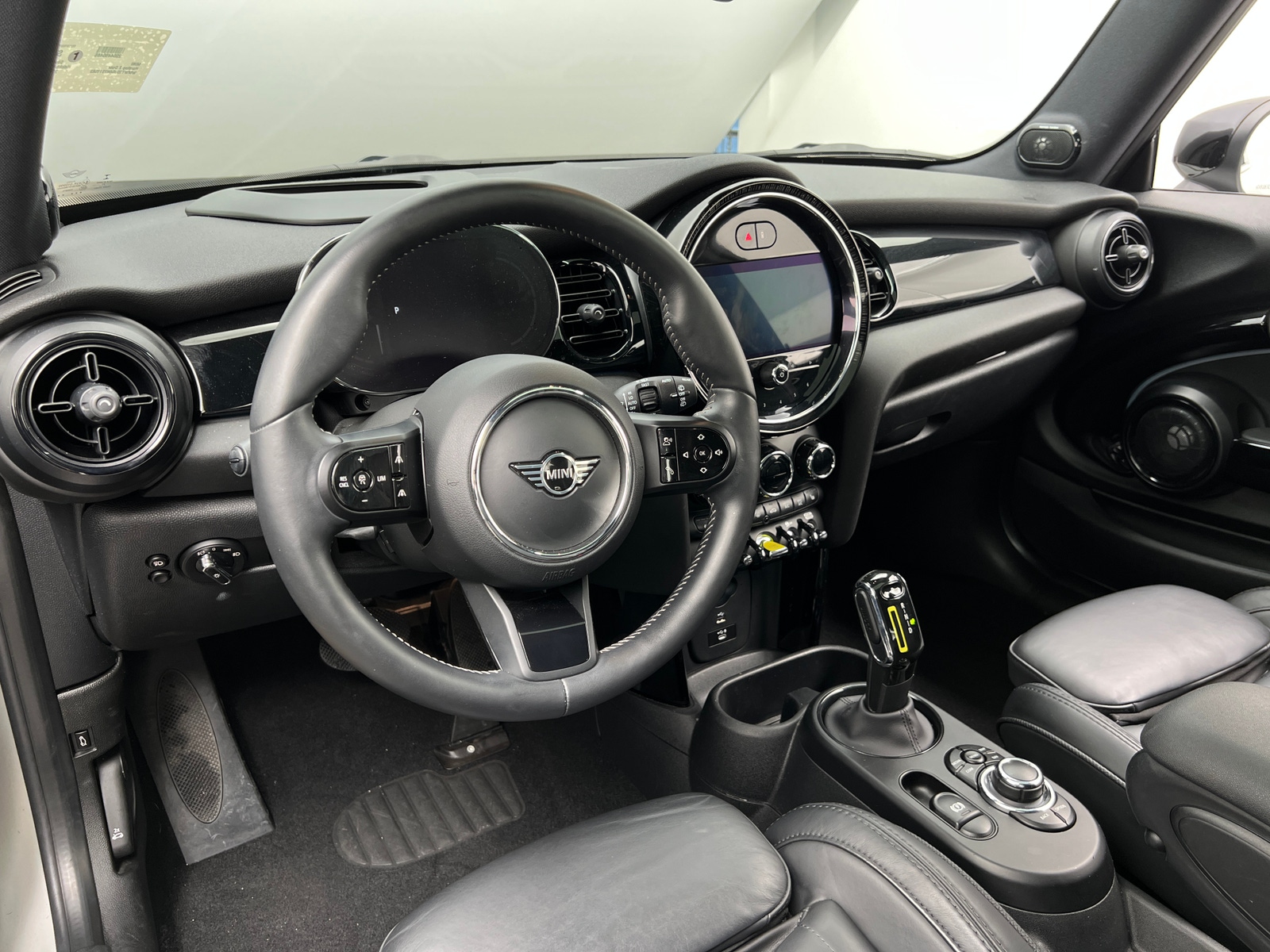 Thumbnail: 2022 MINI Cooper Hardtop - 2