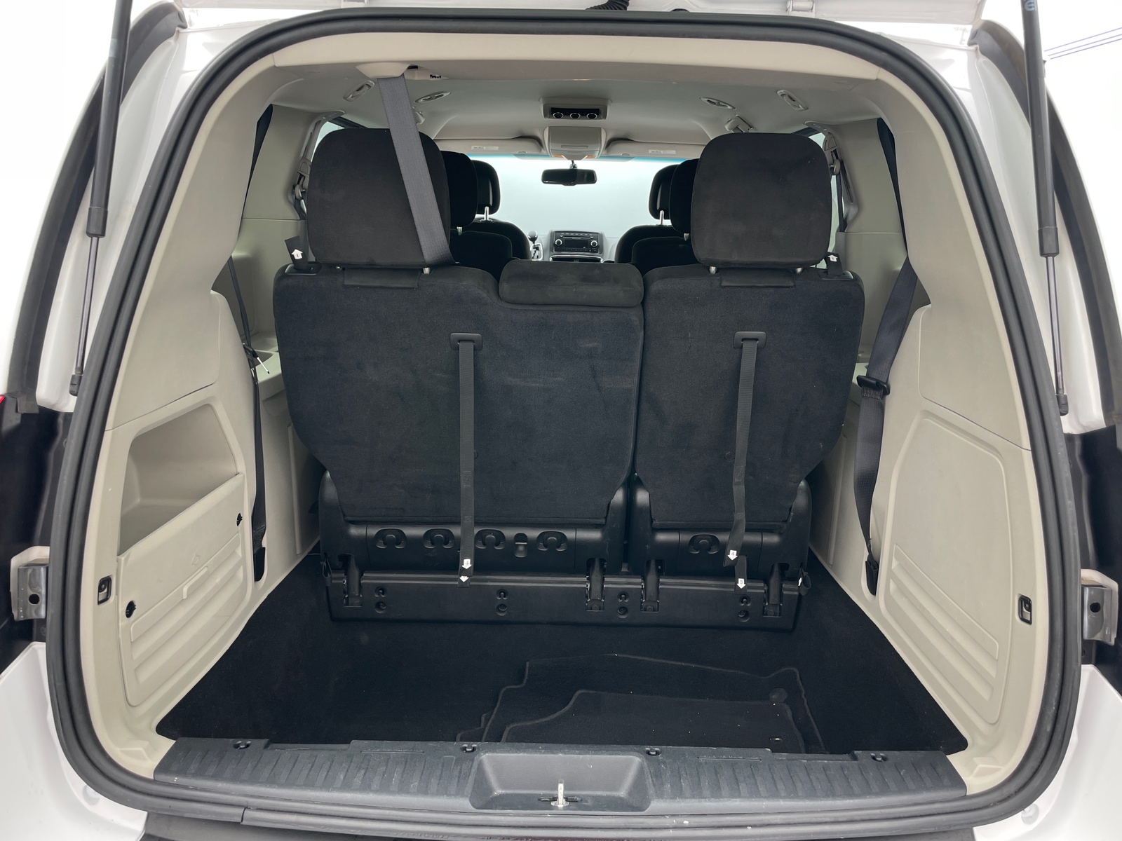 Thumbnail: 2016 Dodge Grand Caravan - 7