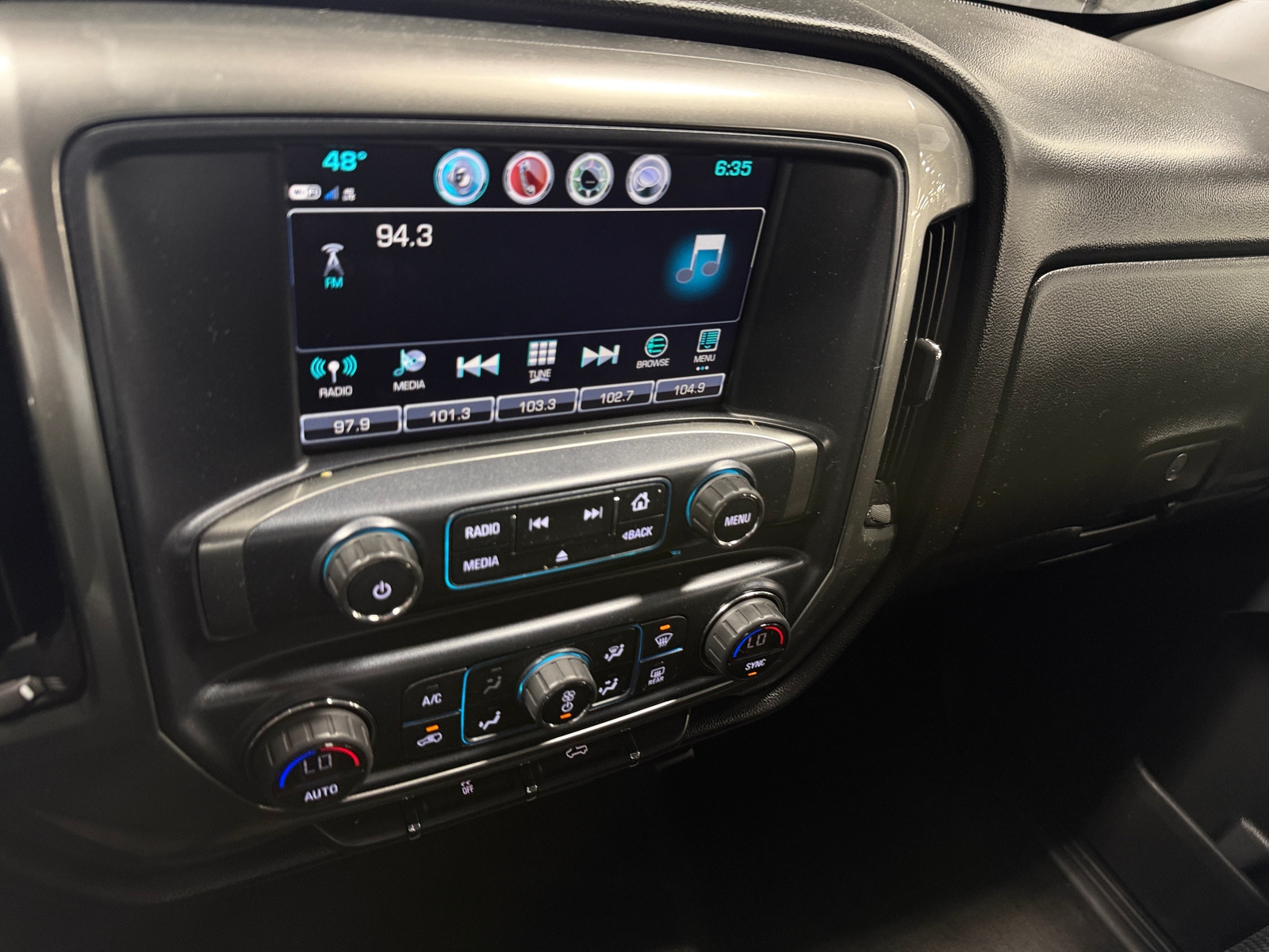 Thumbnail: 2018 Chevrolet Silverado 1500 - 4