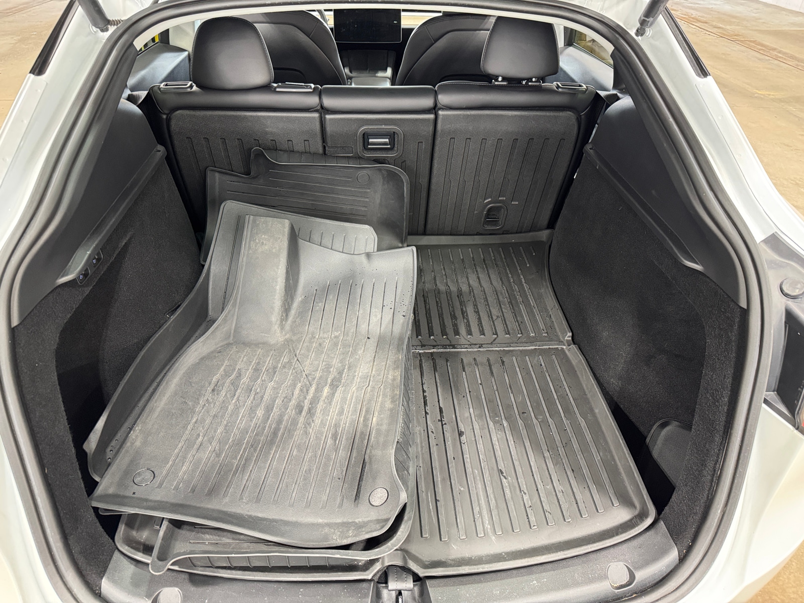 Thumbnail: 2023 Tesla Model Y - 6