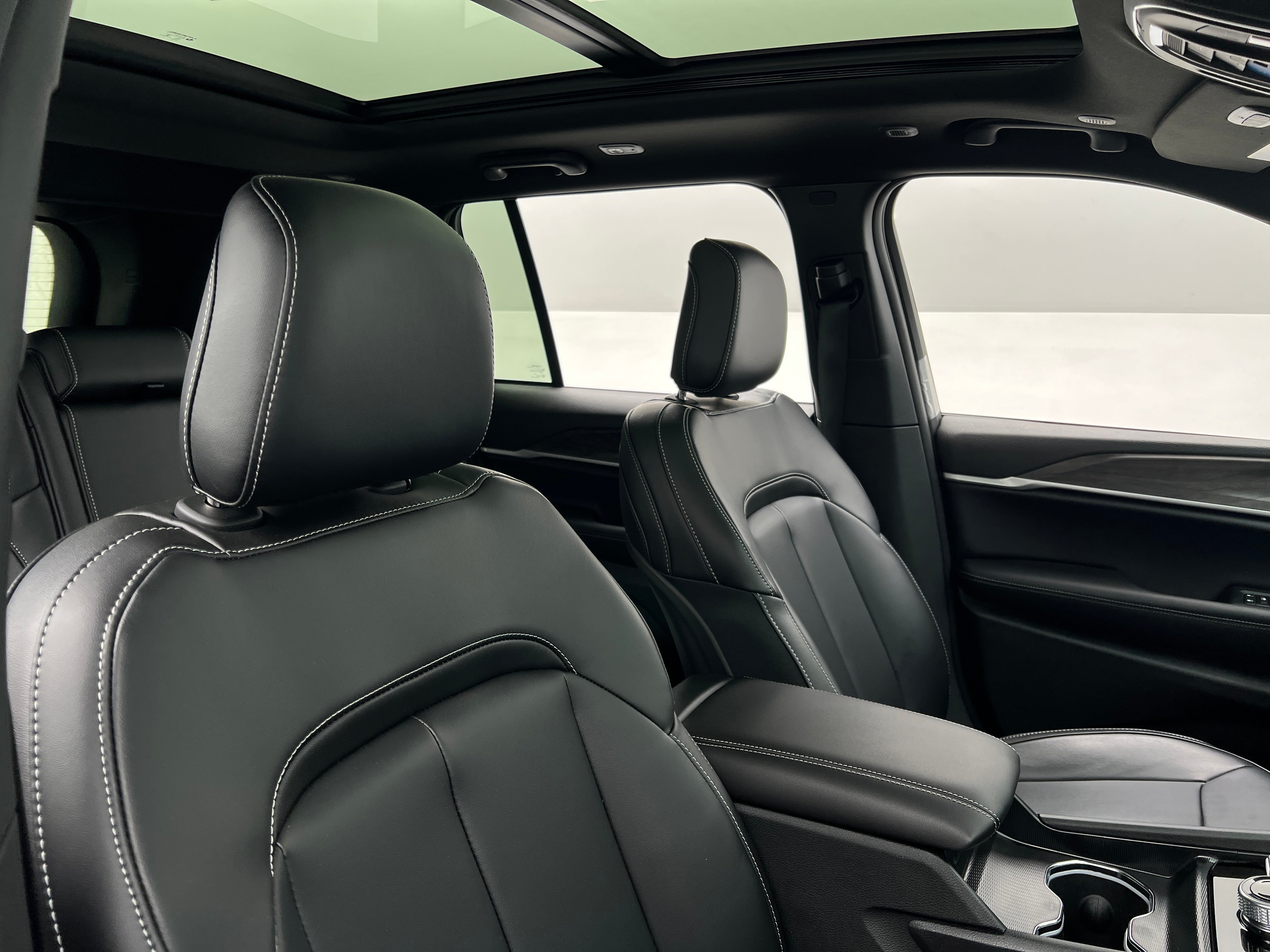 2026 Jeep Grand Cherokee Limited - Photo 4