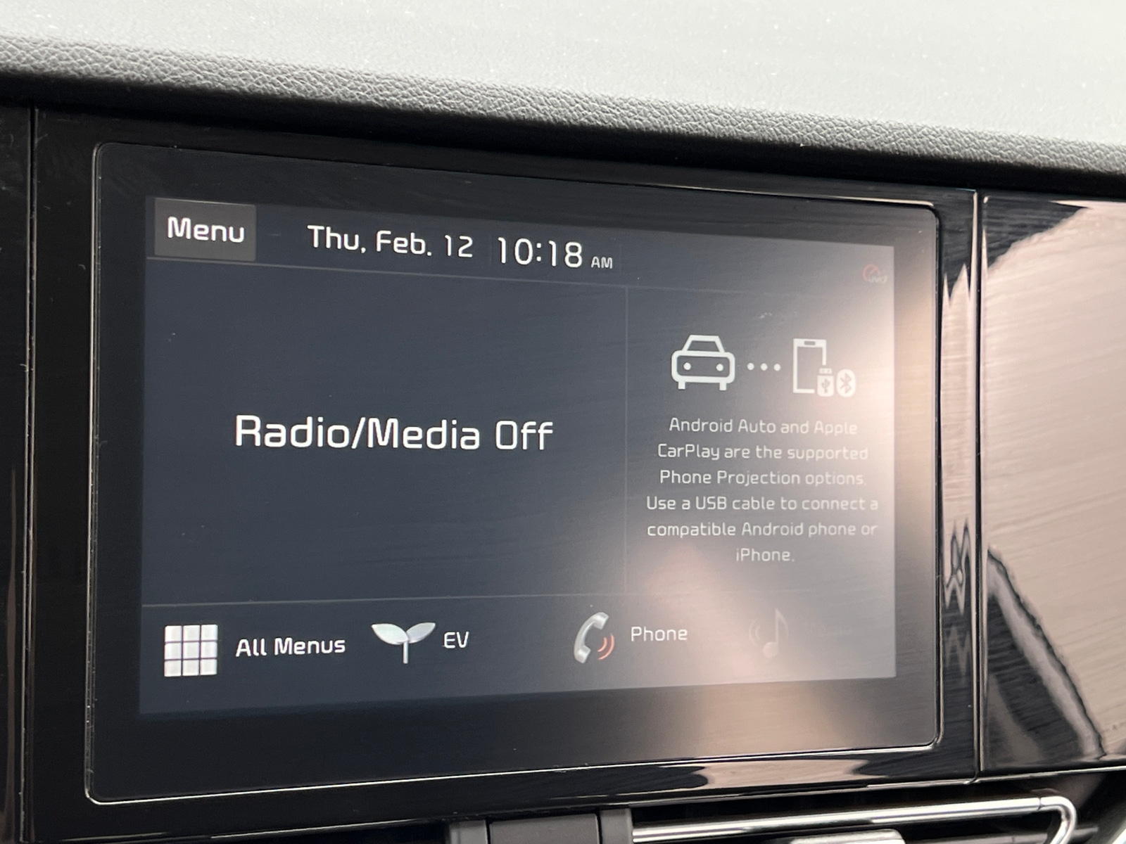 Thumbnail: 2020 Kia Niro - 3