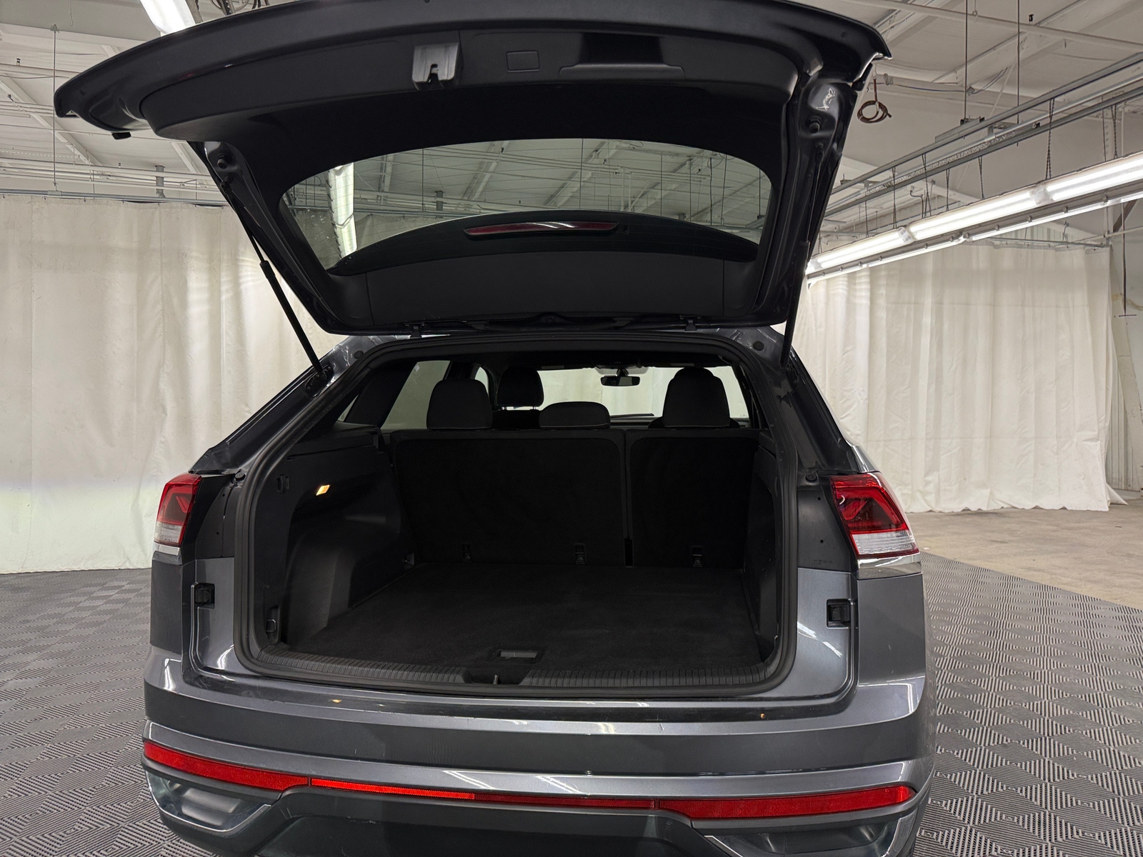 Thumbnail: 2021 Volkswagen Atlas - 7