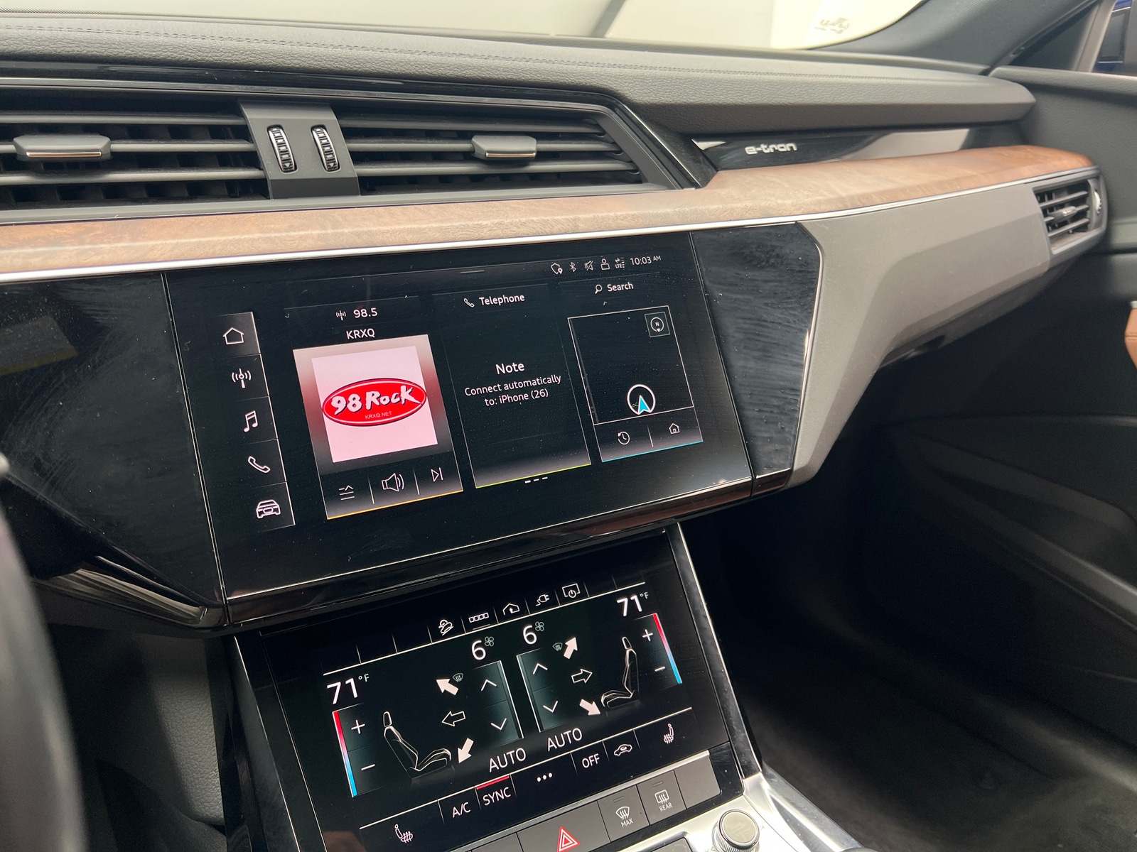 Thumbnail: 2022 Audi e-tron - 3