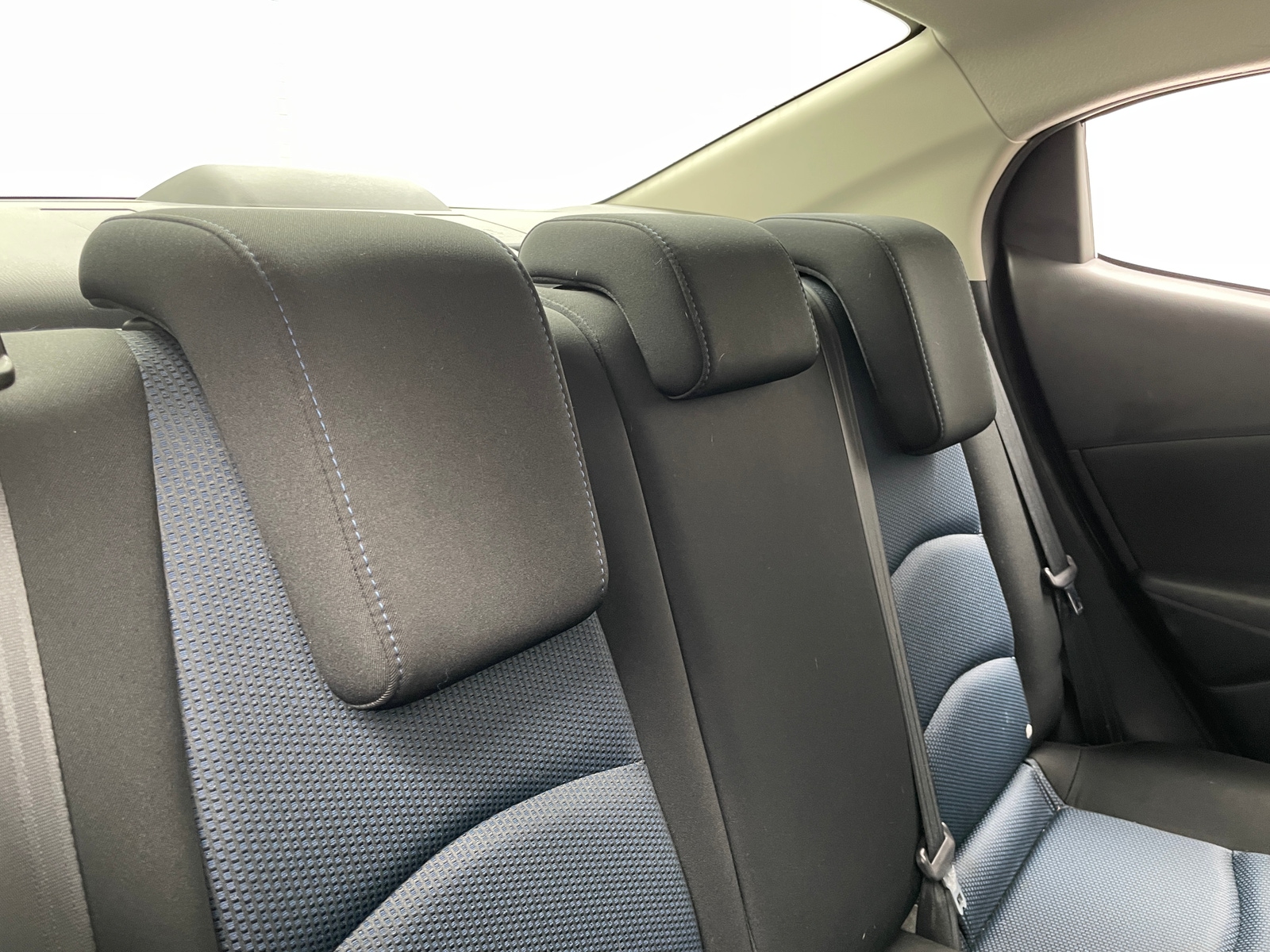 Thumbnail: 2017 Toyota Yaris iA - 6