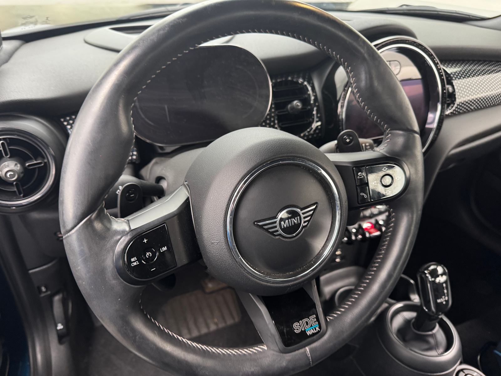 Thumbnail: 2023 MINI Cooper Convertible - 4