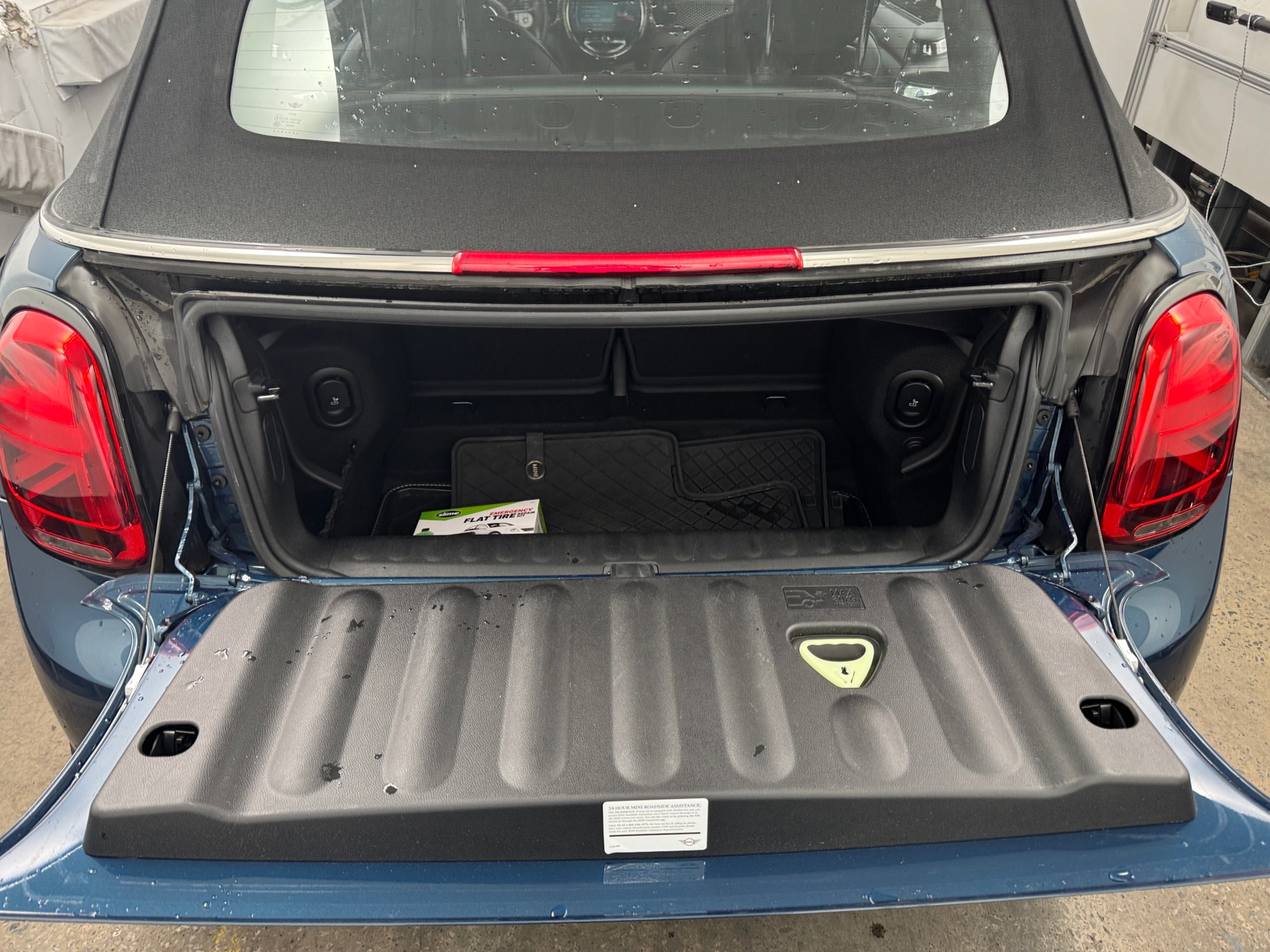 Thumbnail: 2023 MINI Cooper Convertible - 6