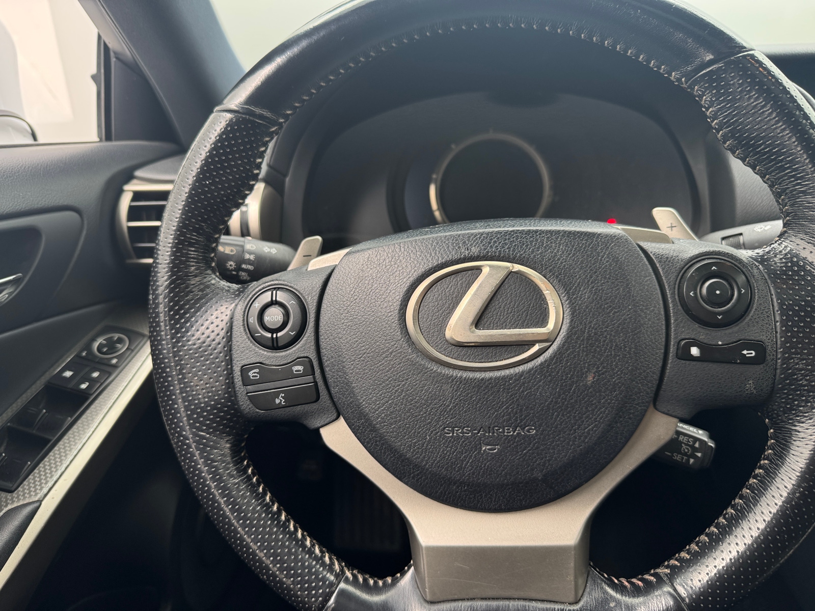 Thumbnail: 2016 Lexus IS - 4