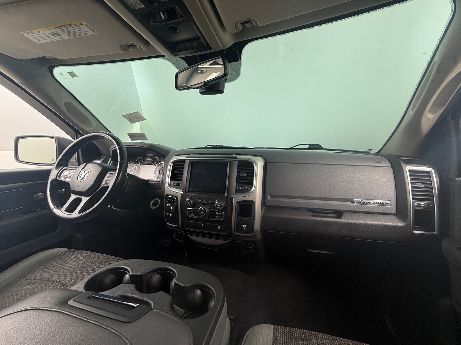 Thumbnail: 2019 RAM 1500 Classic - 3