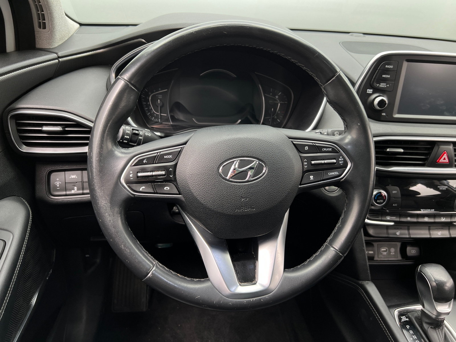 Thumbnail: 2019 Hyundai Santa Fe - 4