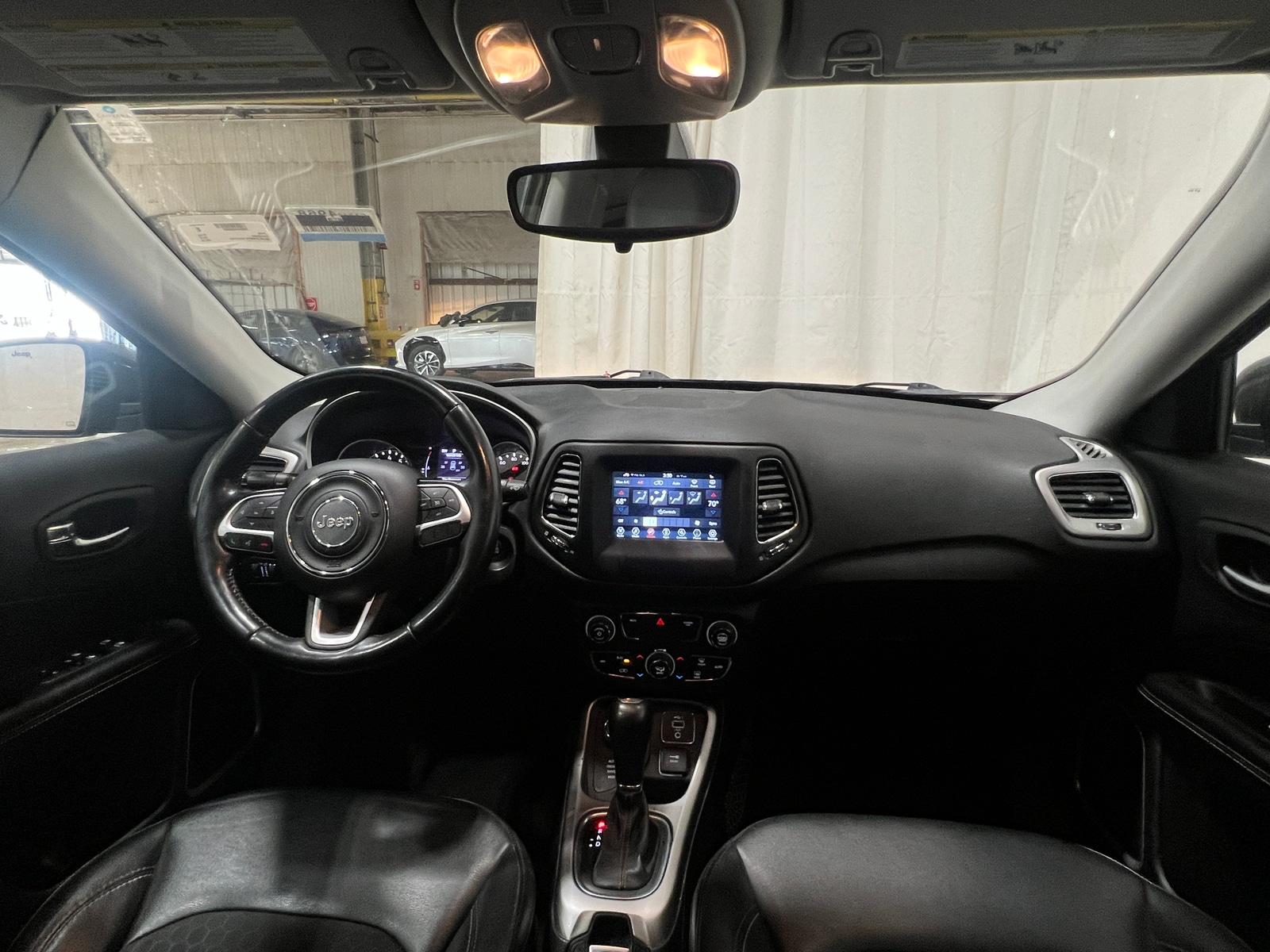 Thumbnail: 2019 Jeep Compass - 3