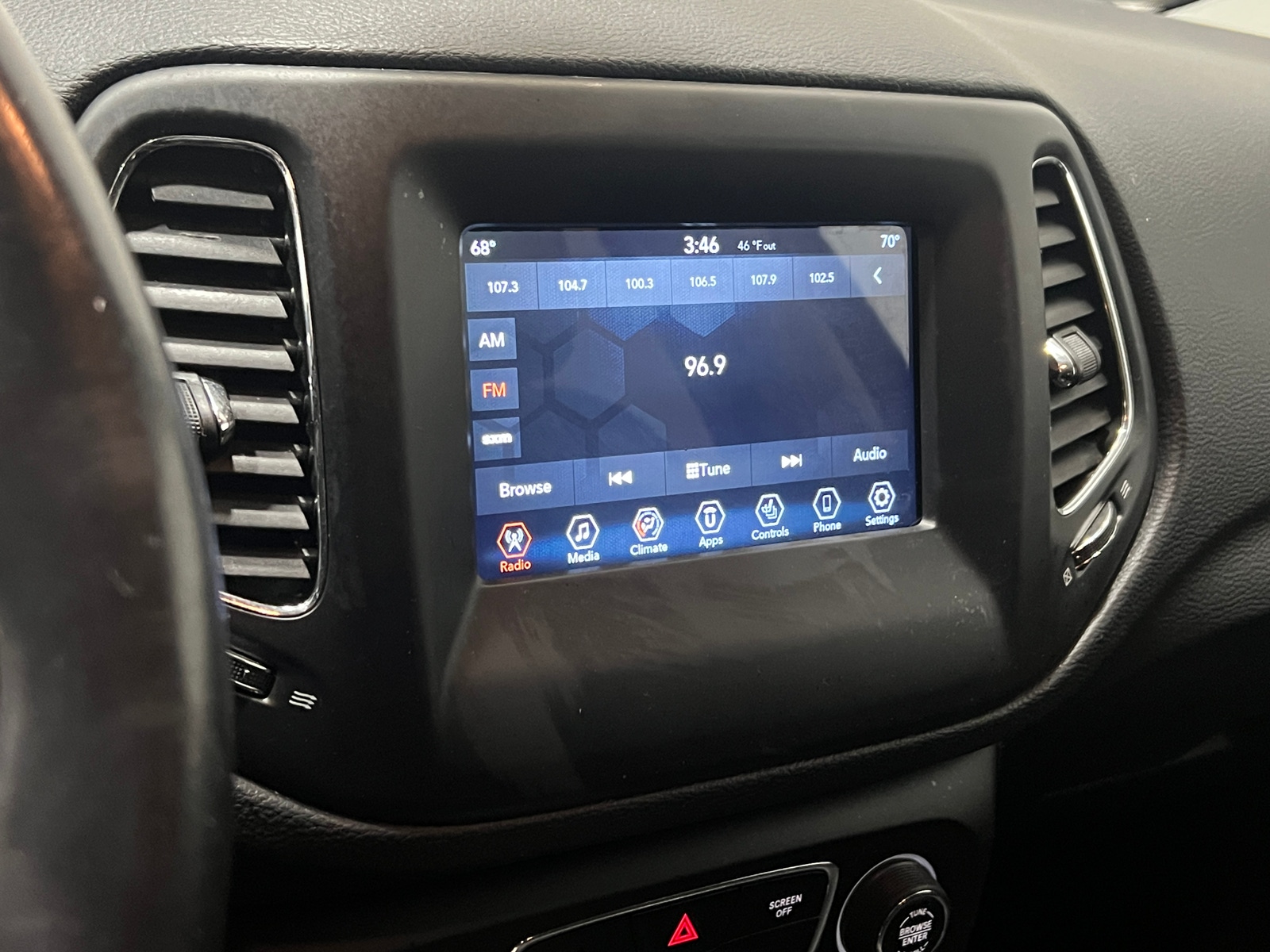 Thumbnail: 2019 Jeep Compass - 4