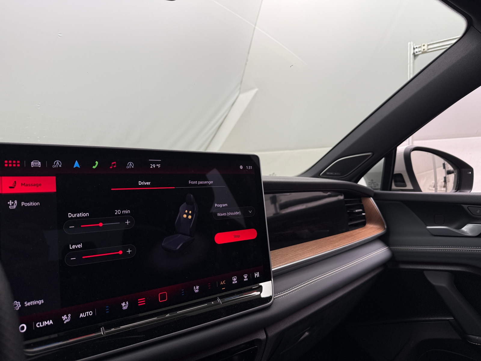 Thumbnail: 2025 Volkswagen Tiguan - 3