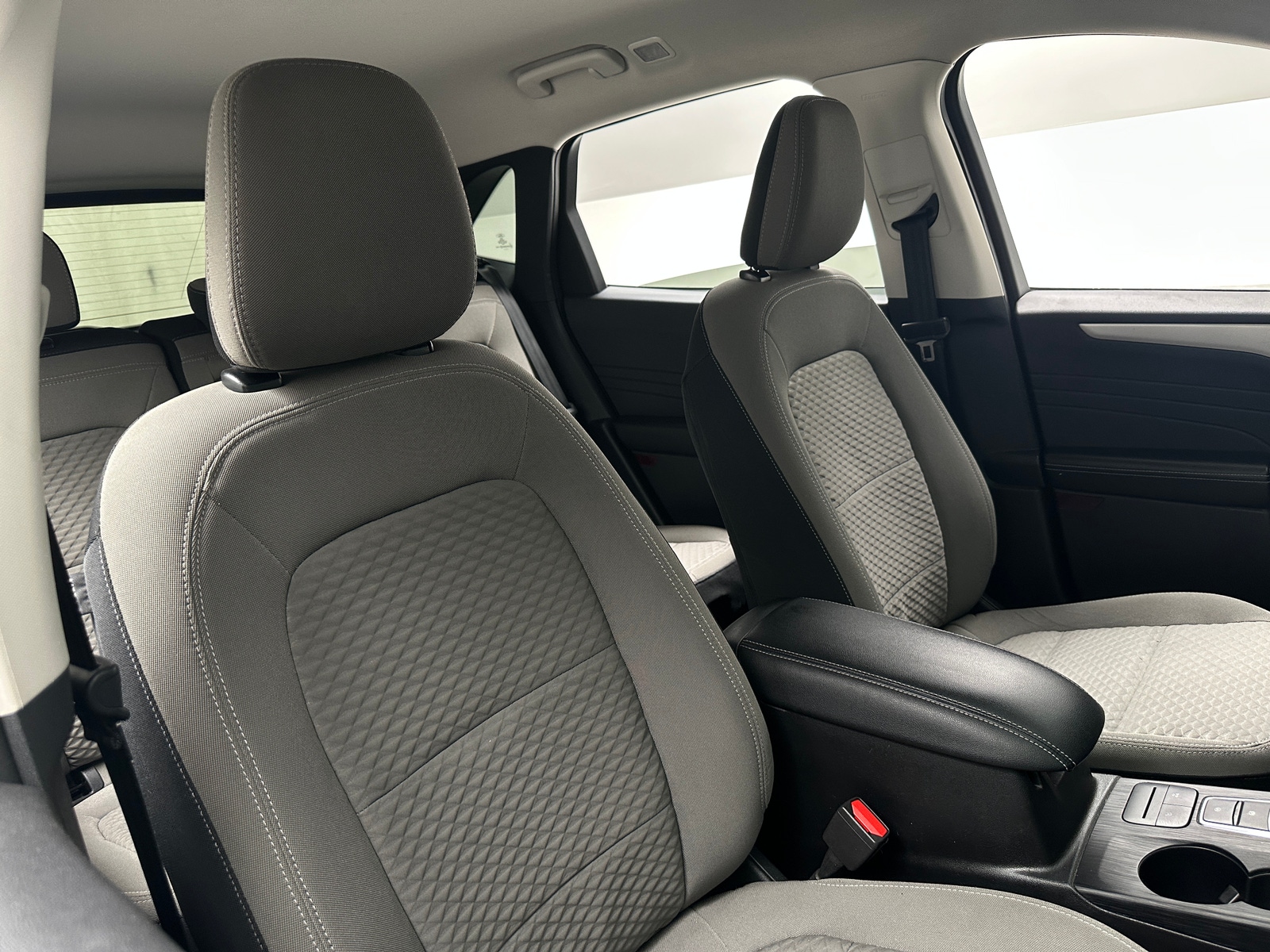 Thumbnail: 2022 Ford Escape - 2