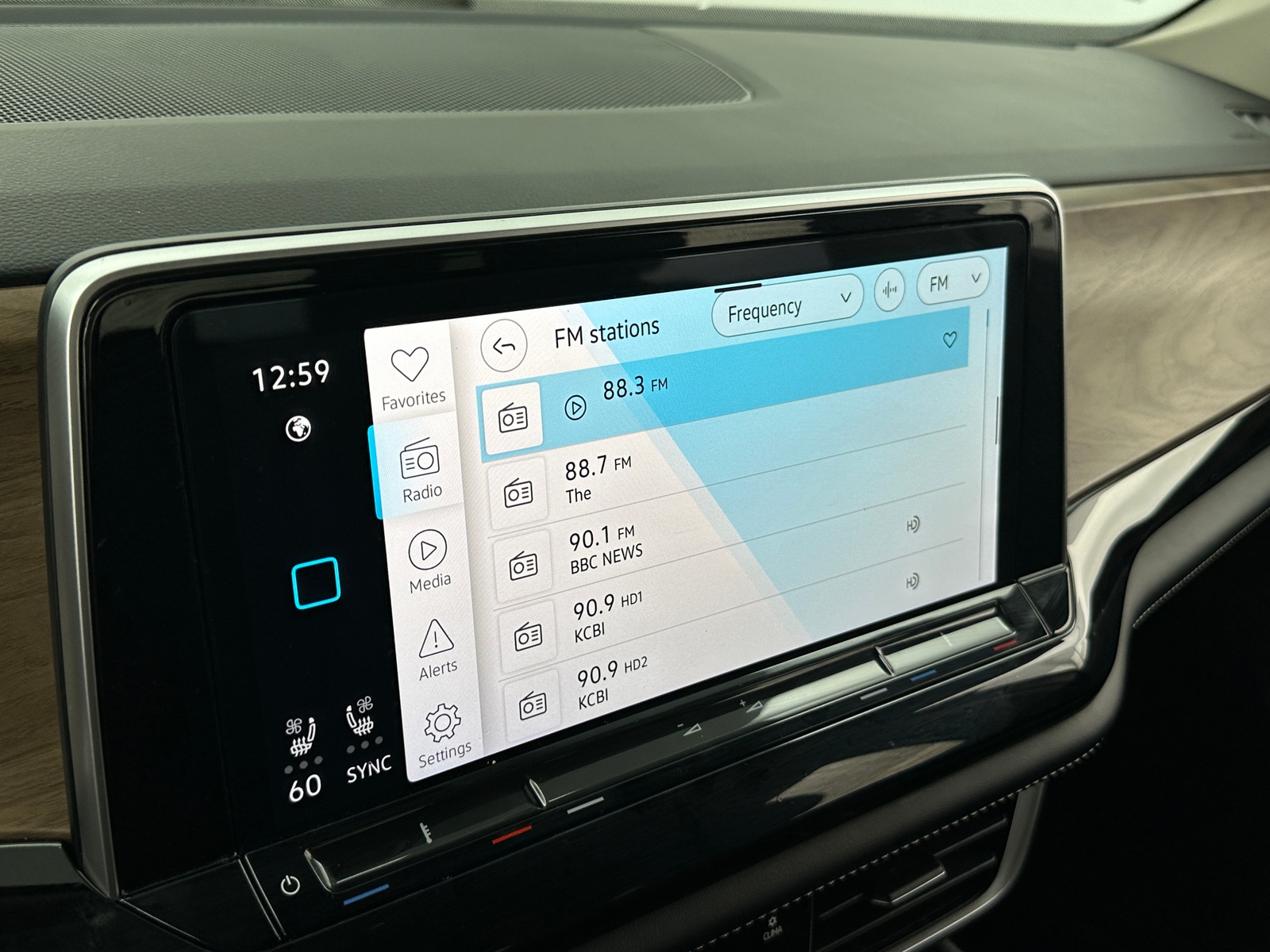 Thumbnail: 2024 Volkswagen Atlas - 3