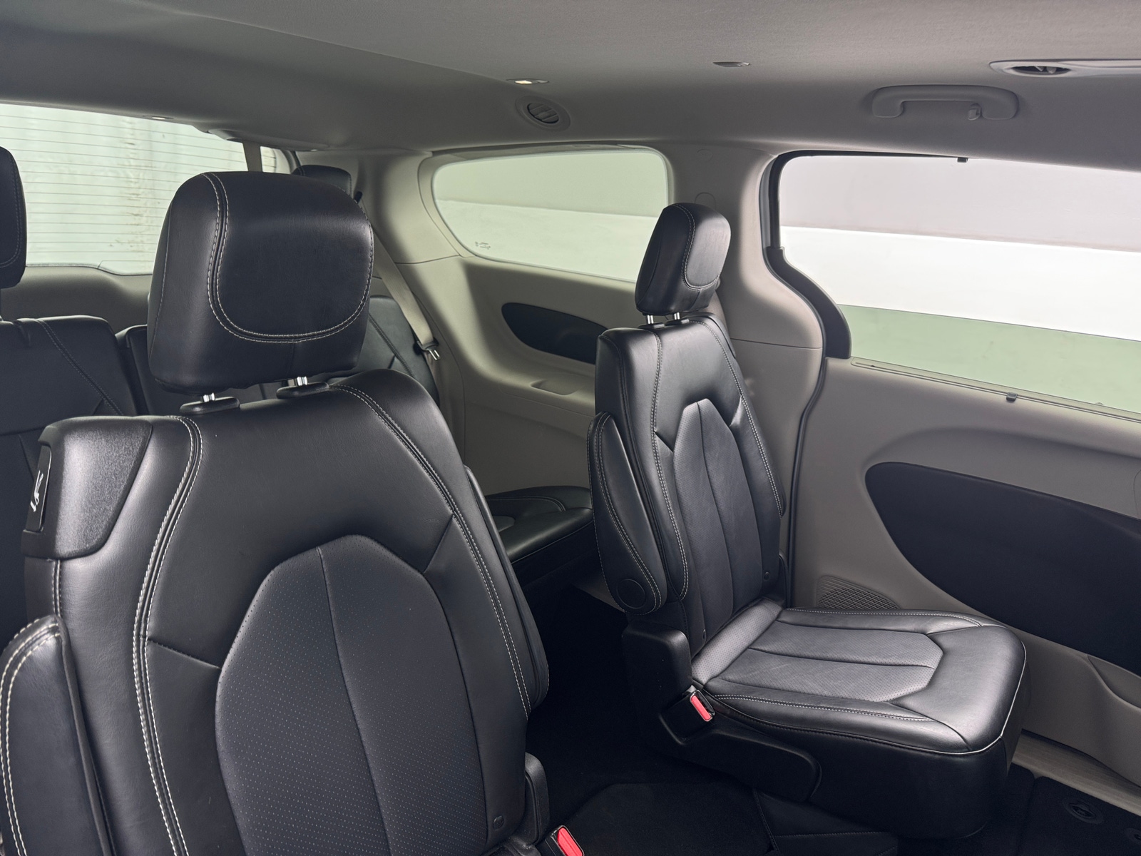 Thumbnail: 2024 Chrysler Pacifica - 5