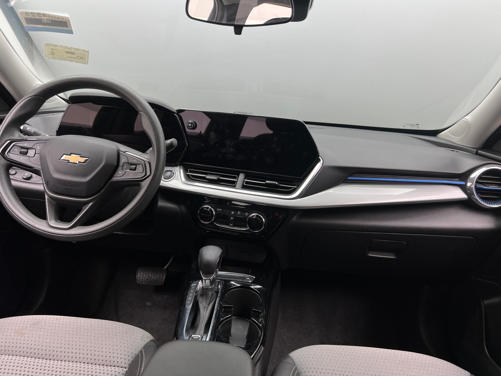 Thumbnail: 2025 Chevrolet Trax - 3