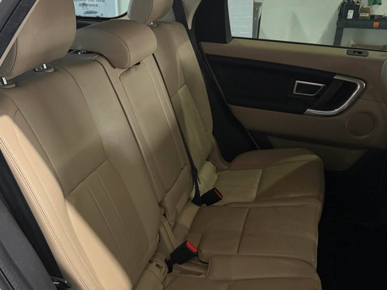 Thumbnail: 2019 Land Rover Discovery Sport - 5