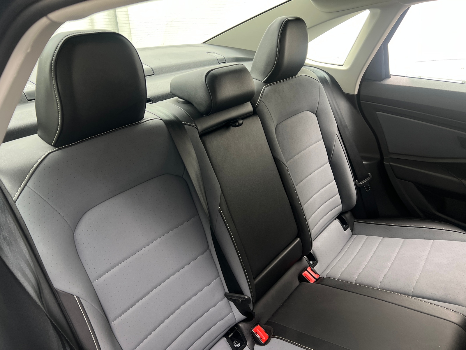 Thumbnail: 2025 Volkswagen Jetta - 5