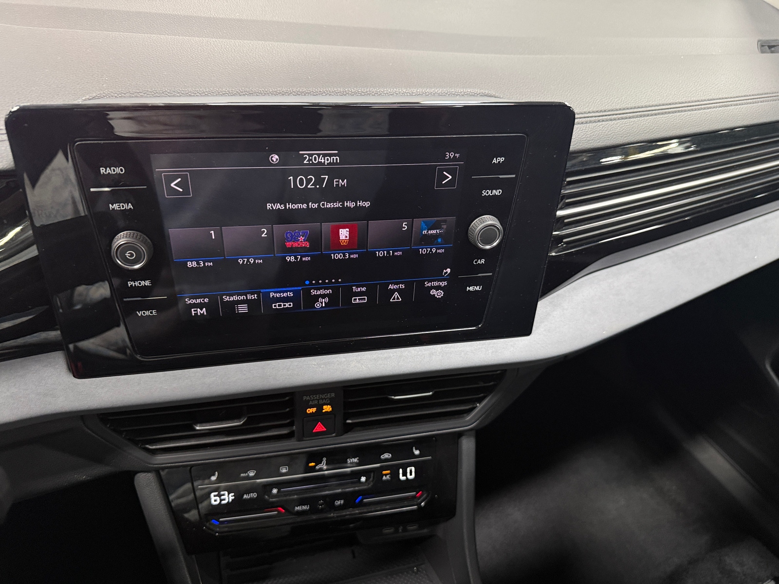 Thumbnail: 2025 Volkswagen Jetta - 3