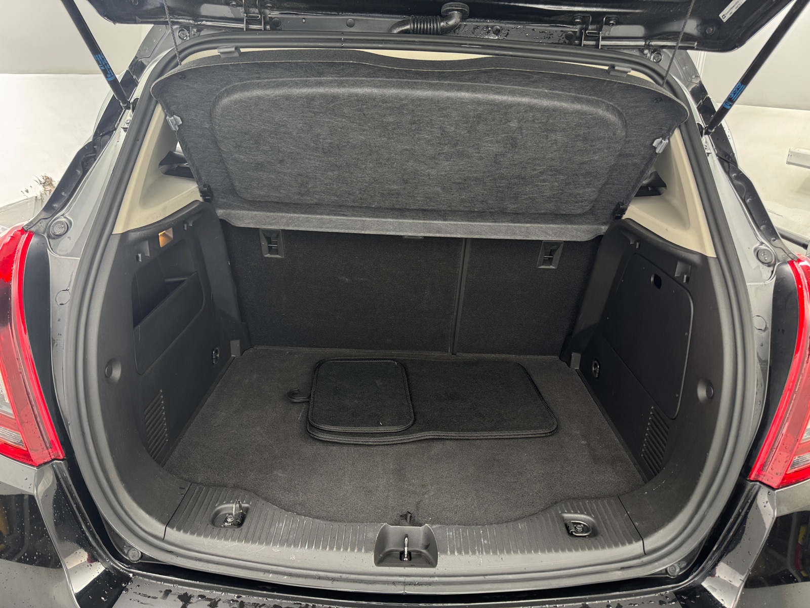 Thumbnail: 2017 Buick Encore - 7