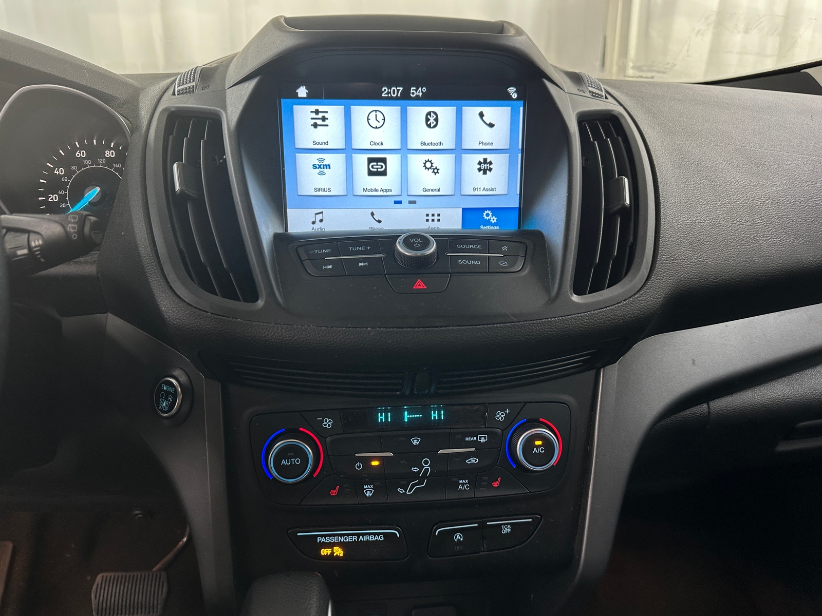 Thumbnail: 2019 Ford Escape - 4