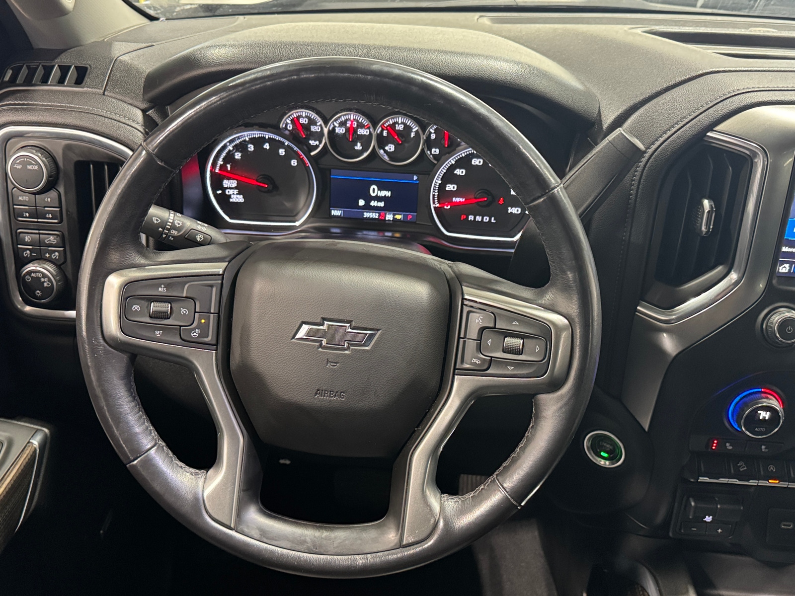 Thumbnail: 2021 Chevrolet Silverado 1500 - 4