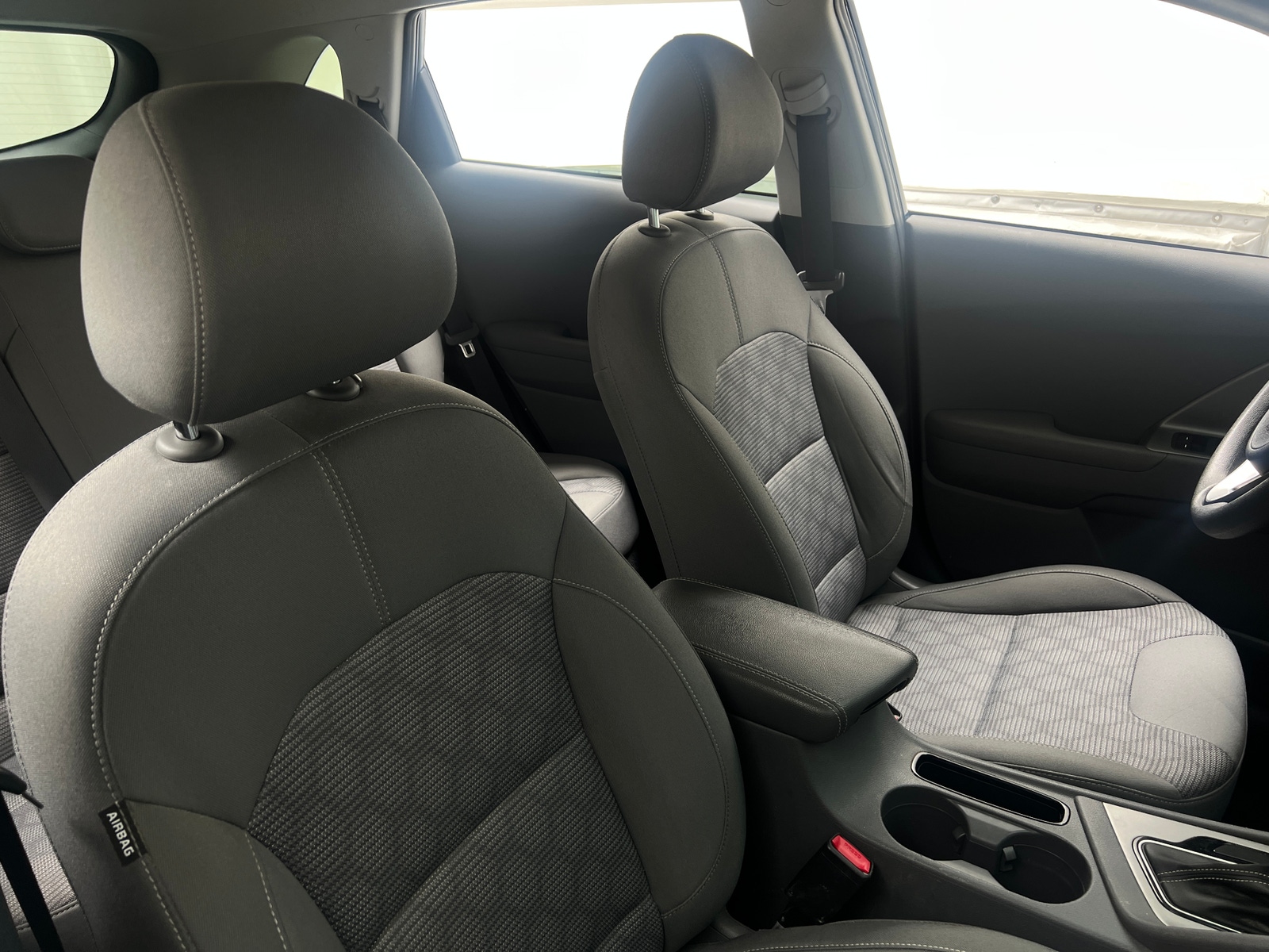 Thumbnail: 2022 Kia Niro - 2