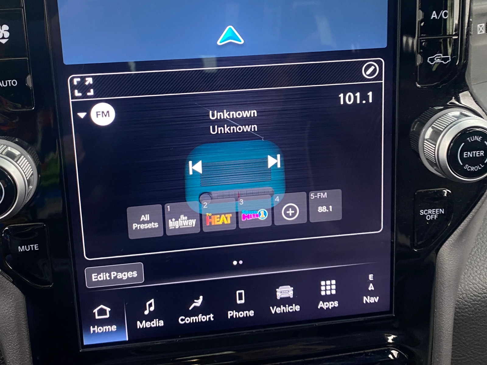 Thumbnail: 2025 RAM 1500 - 3