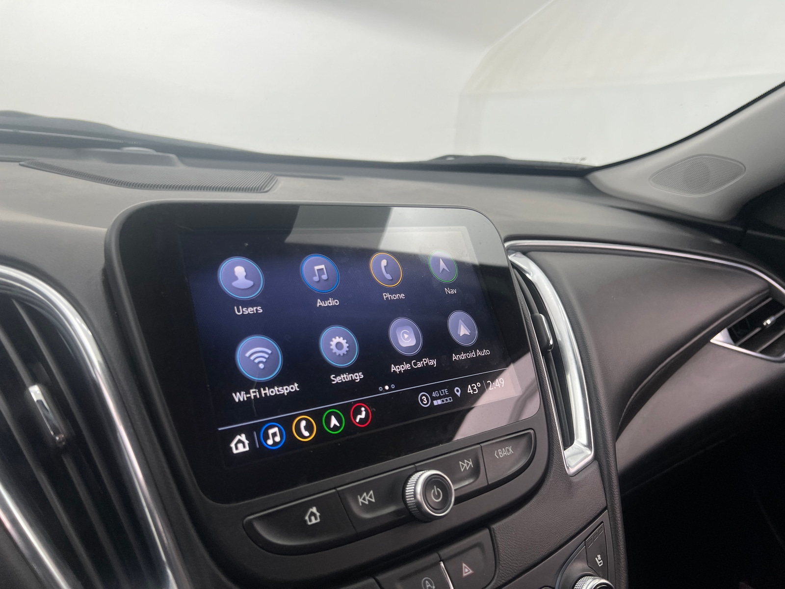 Thumbnail: 2024 Chevrolet Malibu - 3