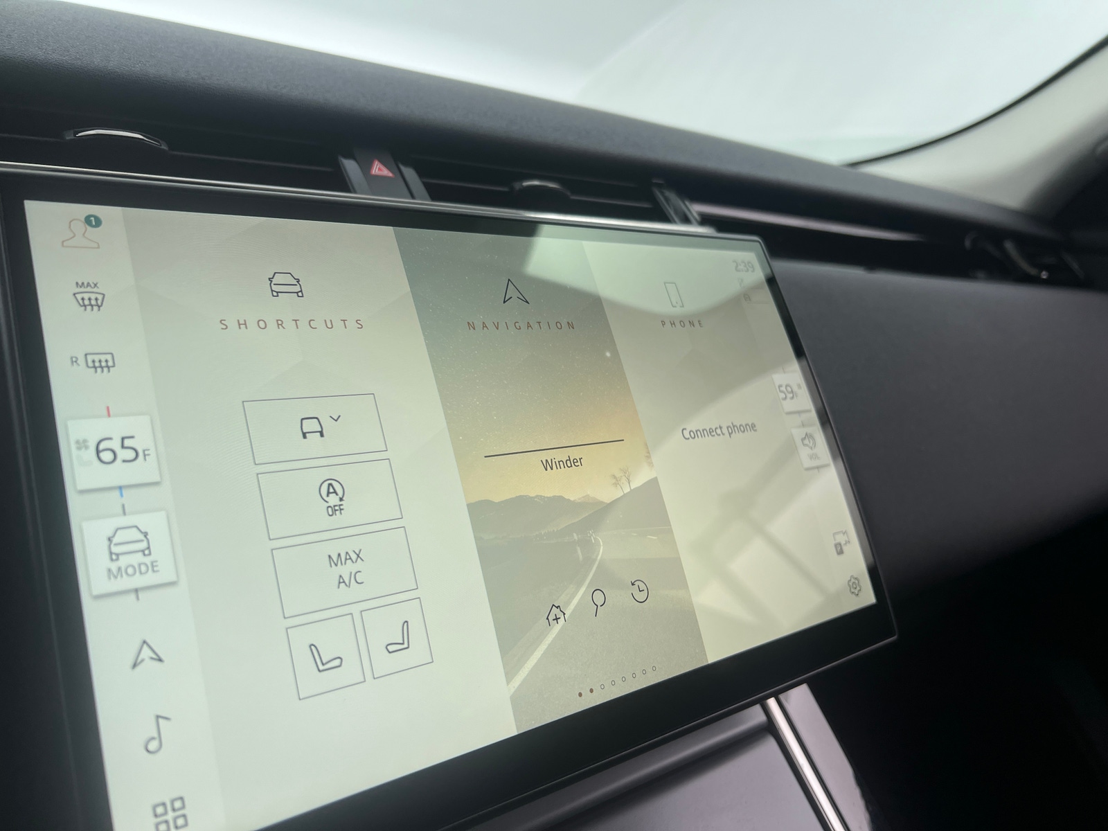 Thumbnail: 2024 Land Rover Range Rover Velar - 3