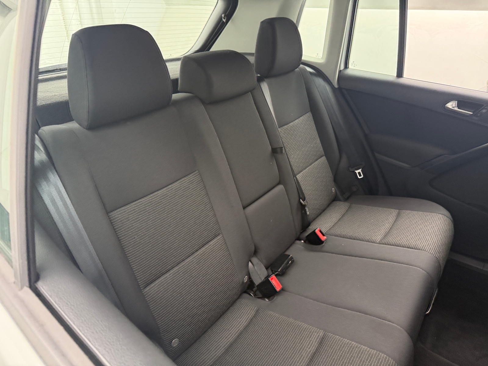 Thumbnail: 2018 Volkswagen Tiguan - 6