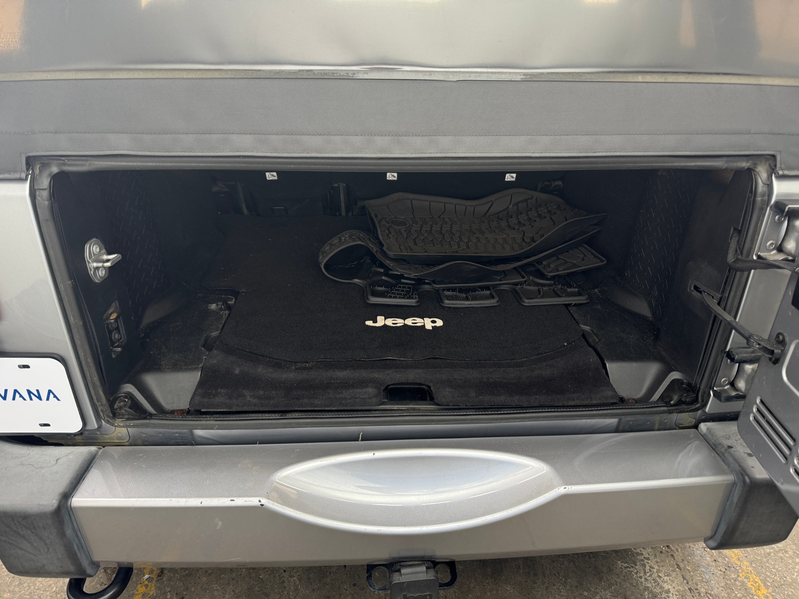 Thumbnail: 2017 Jeep Wrangler - 7