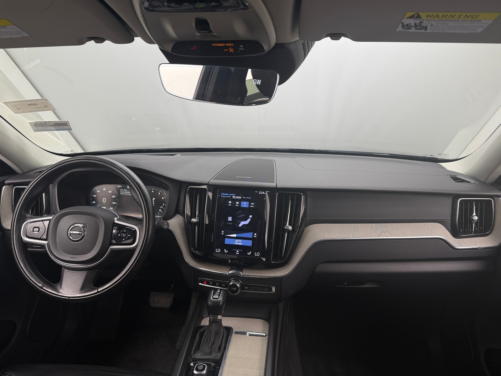 Thumbnail: 2021 Volvo XC60 - 2