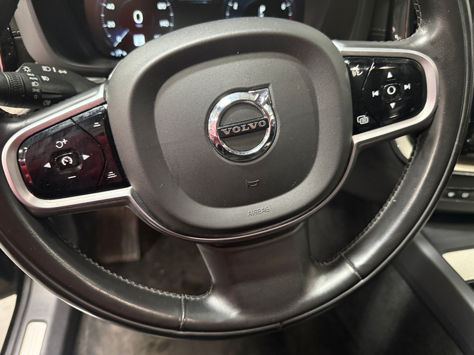 Thumbnail: 2021 Volvo XC60 - 4