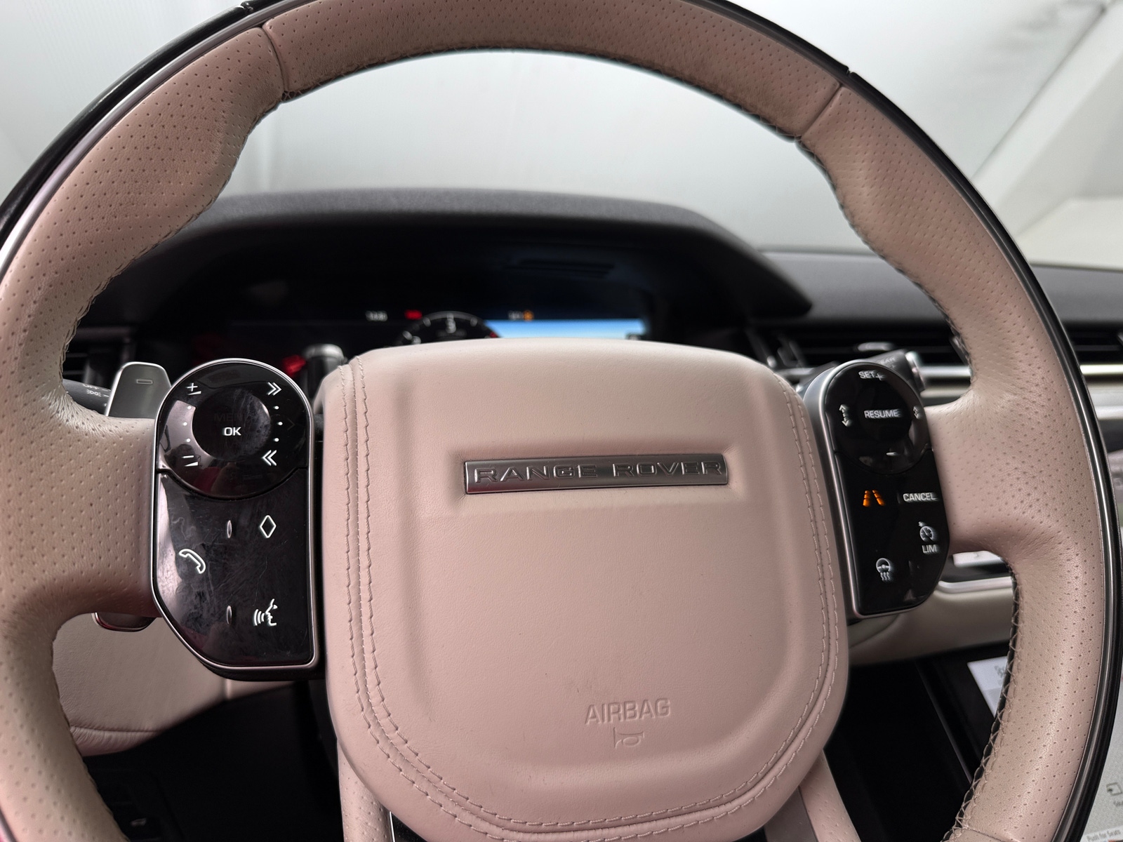 Thumbnail: 2019 Land Rover Range Rover Velar - 4