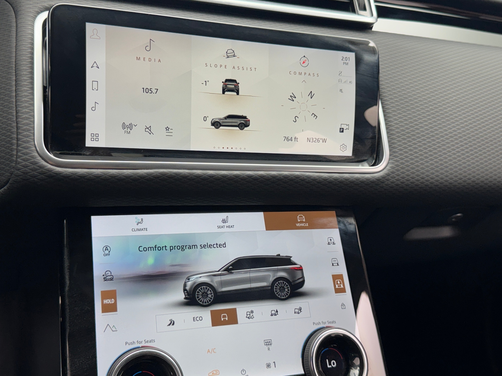 Thumbnail: 2023 Land Rover Range Rover Velar - 3