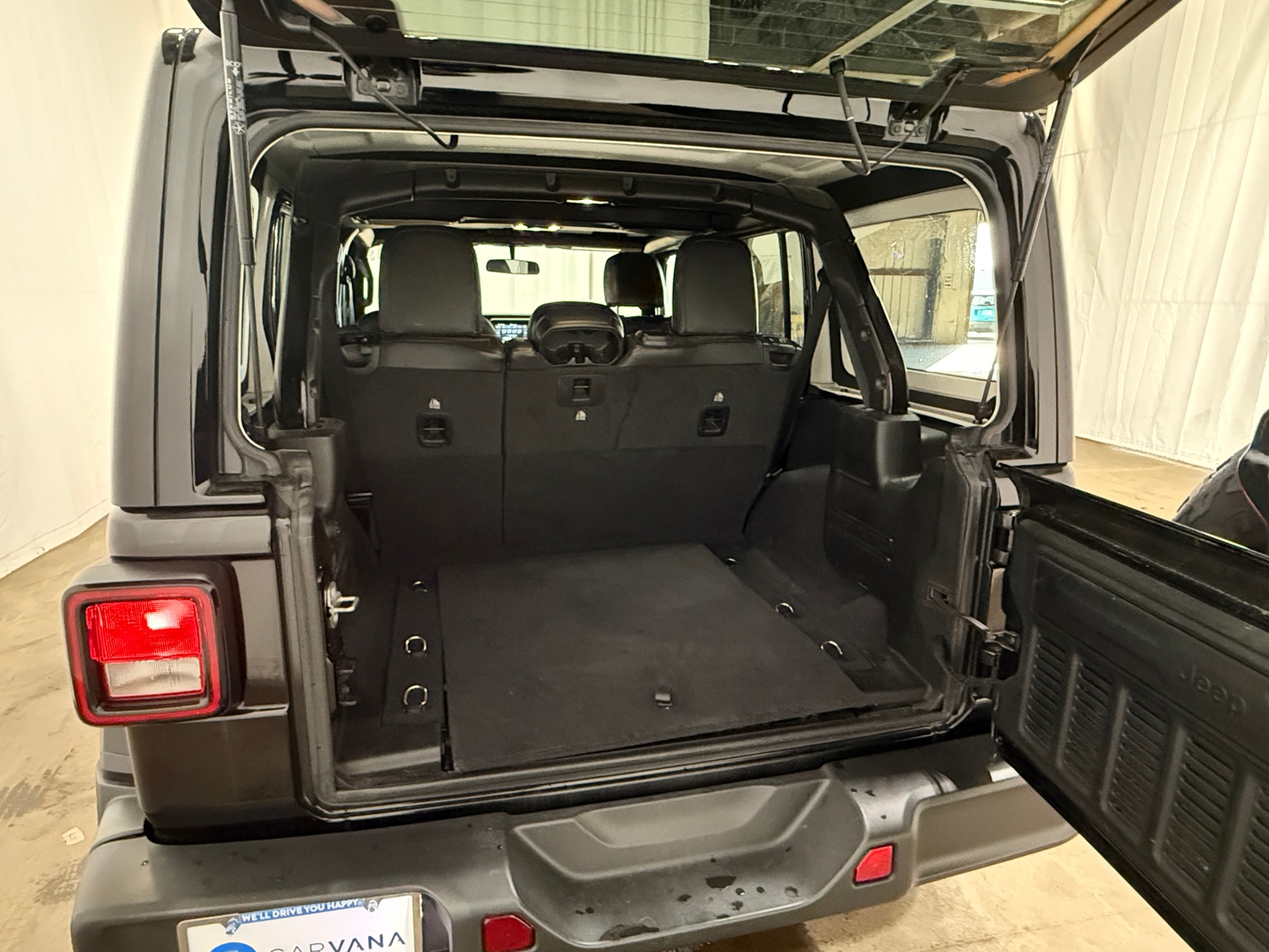 Thumbnail: 2021 Jeep Wrangler - 6