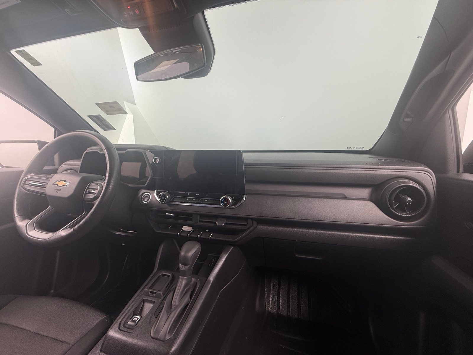 Thumbnail: 2023 Chevrolet Colorado - 3