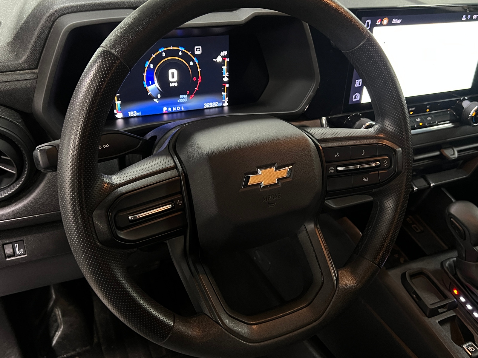 Thumbnail: 2023 Chevrolet Colorado - 5