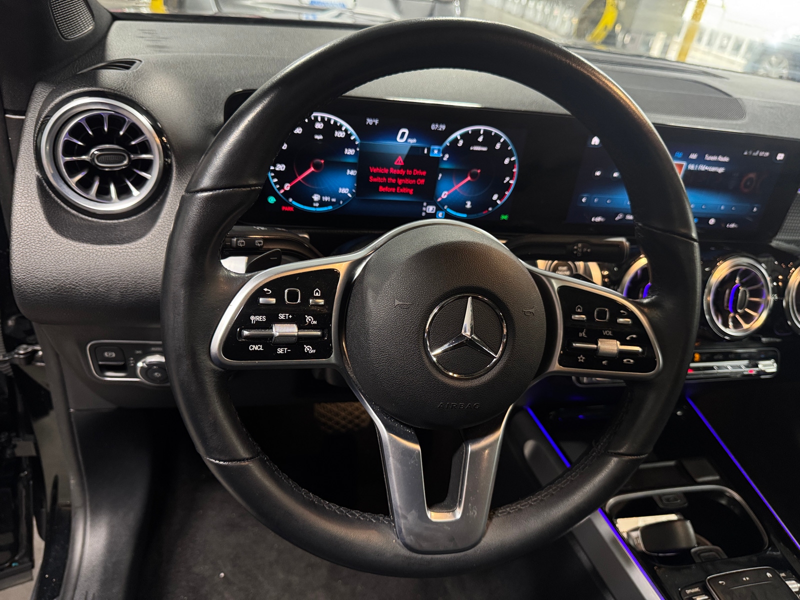 Thumbnail: 2022 Mercedes-Benz GLB - 4