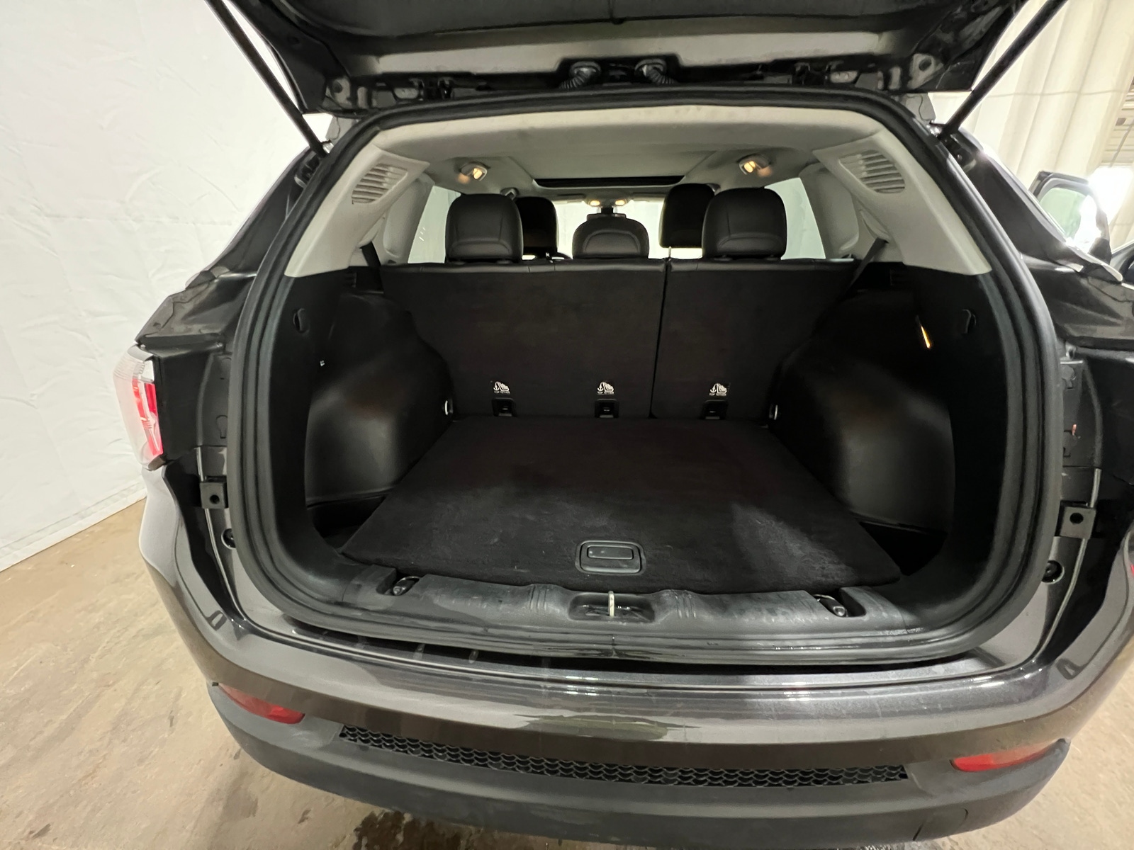 Thumbnail: 2017 Jeep Compass - 6