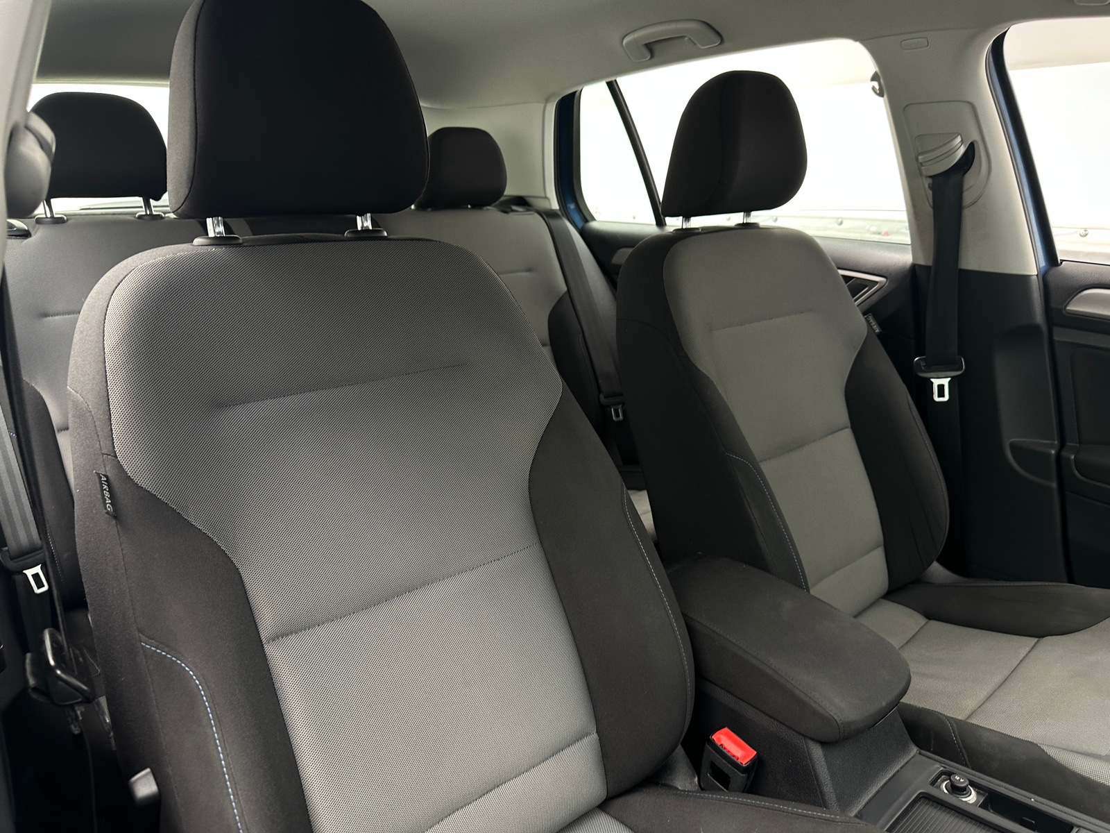 Thumbnail: 2016 Volkswagen e-Golf - 2