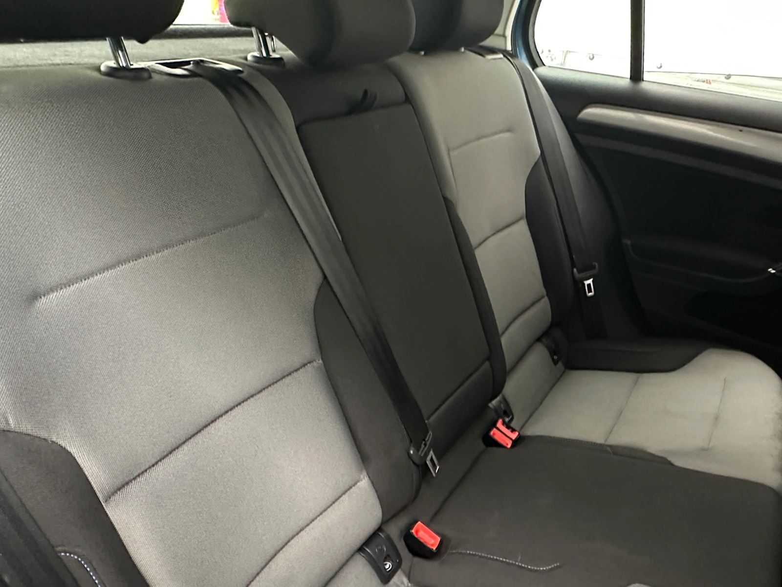 Thumbnail: 2016 Volkswagen e-Golf - 5