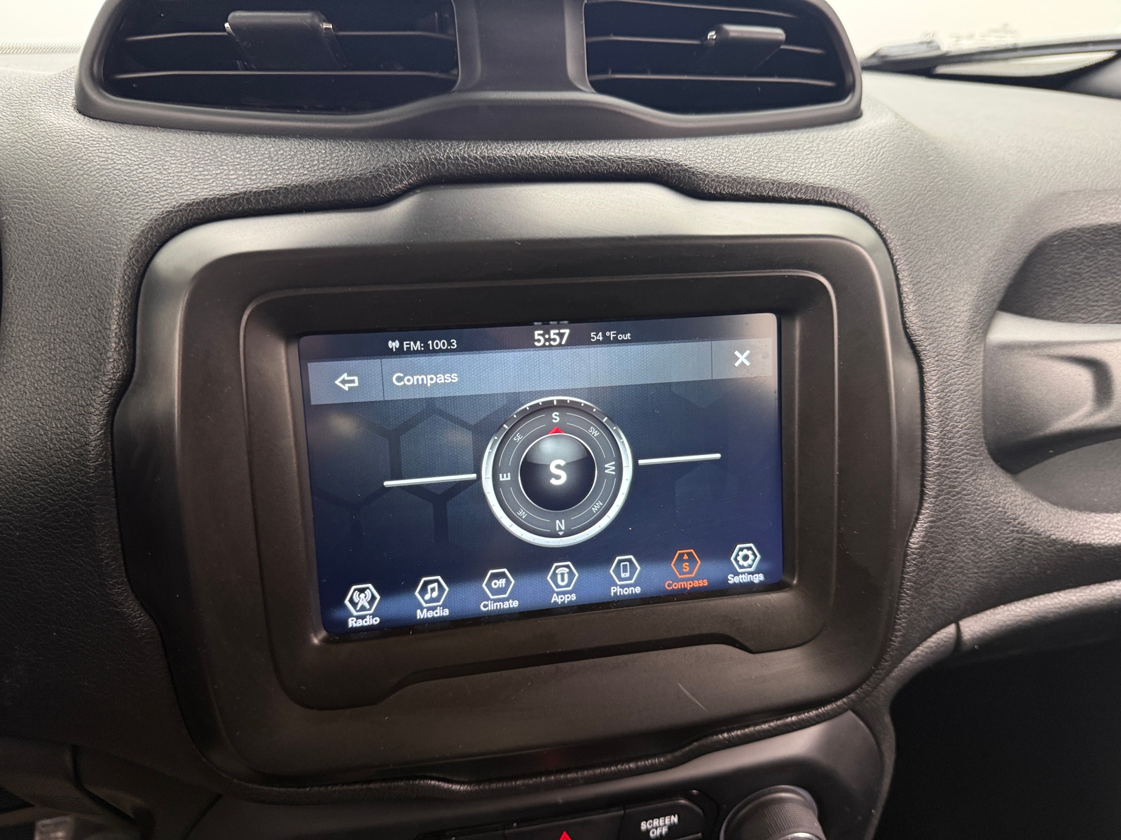 Thumbnail: 2021 Jeep Renegade - 4