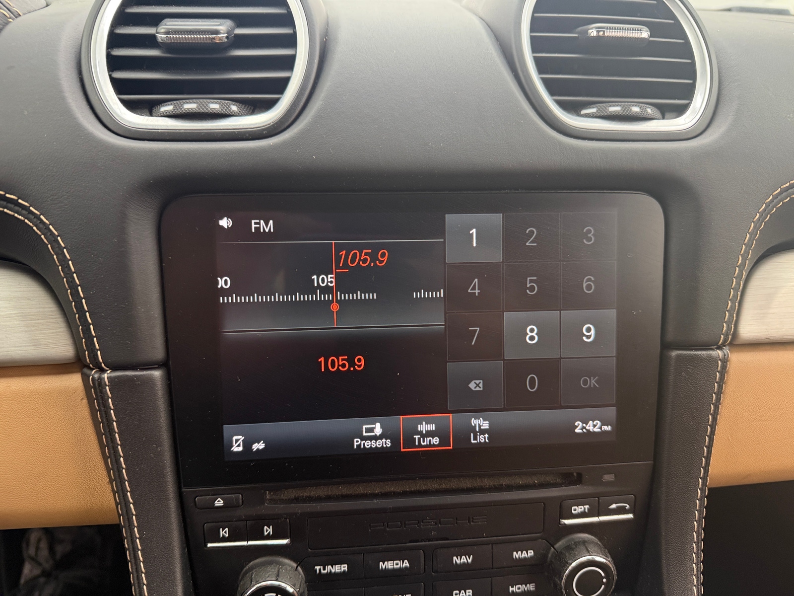 Thumbnail: 2017 Porsche 718 Boxster - 3