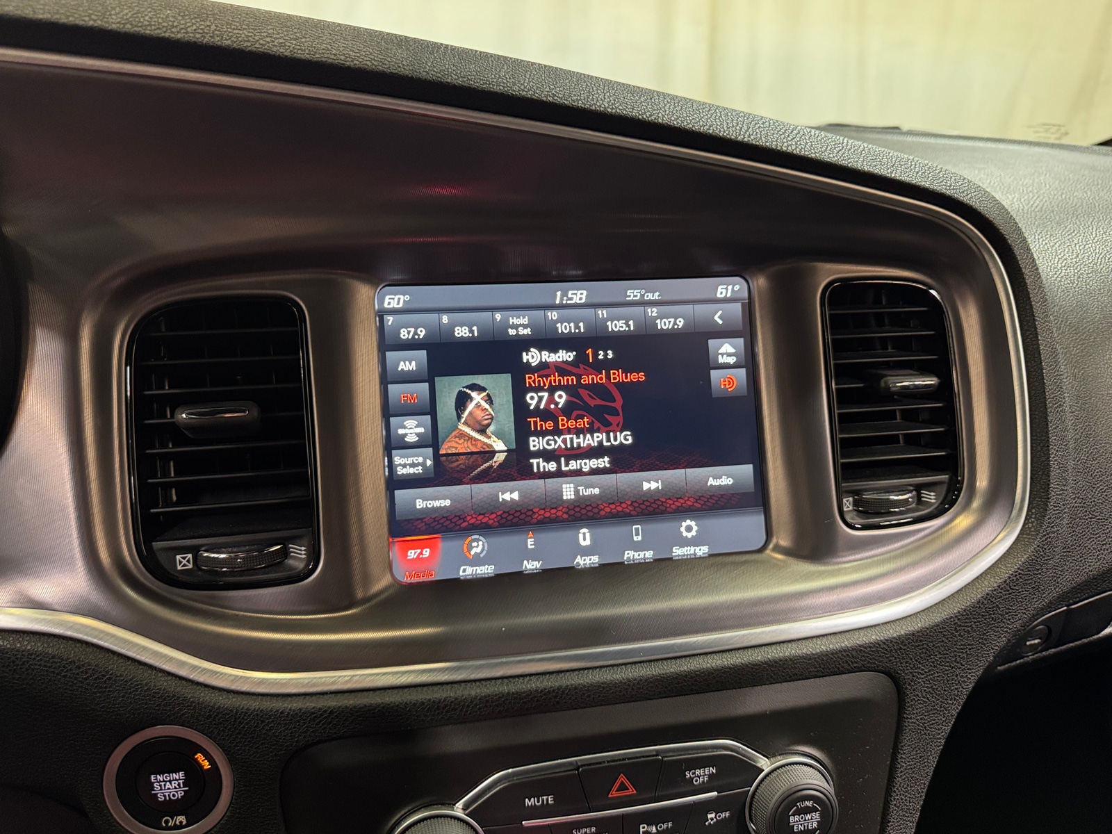 Thumbnail: 2021 Dodge Charger - 4