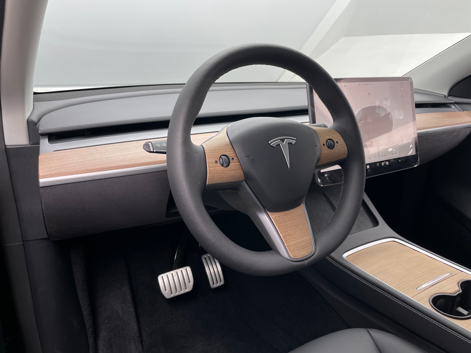Thumbnail: 2024 Tesla Model Y - 4