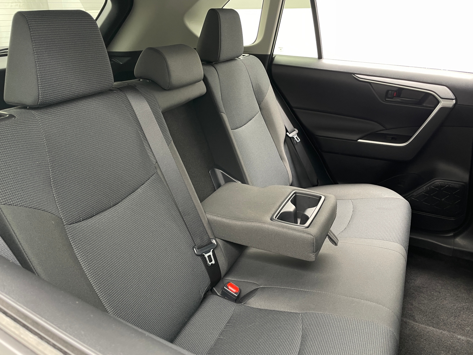 Thumbnail: 2025 Toyota RAV4 - 6