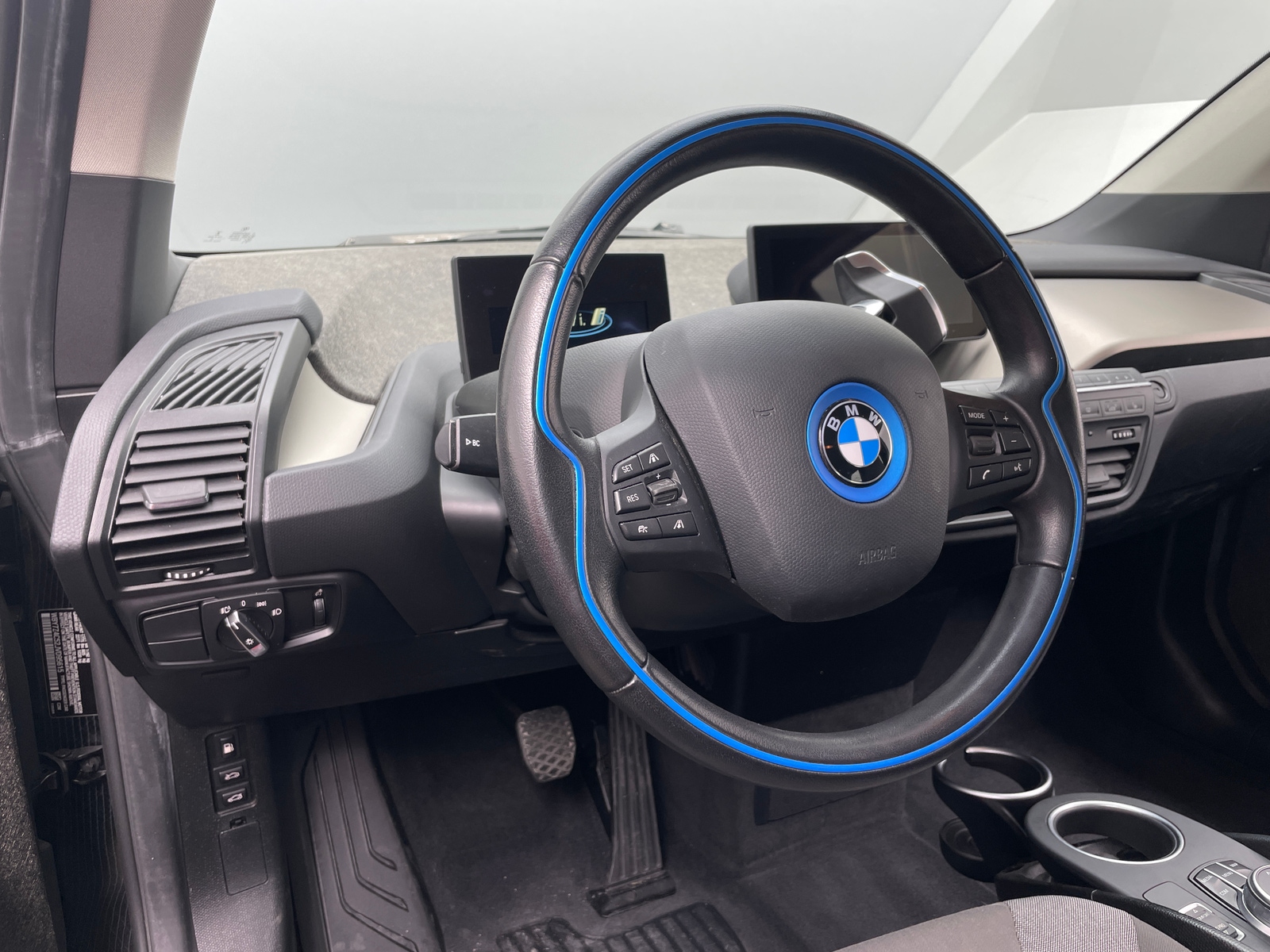 Thumbnail: 2018 BMW i3 - 5